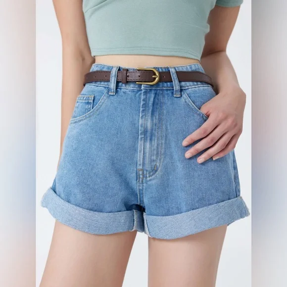CIDER WOMENS Denim shorts with belt high waisted size M NWT - Picture 3 of 12